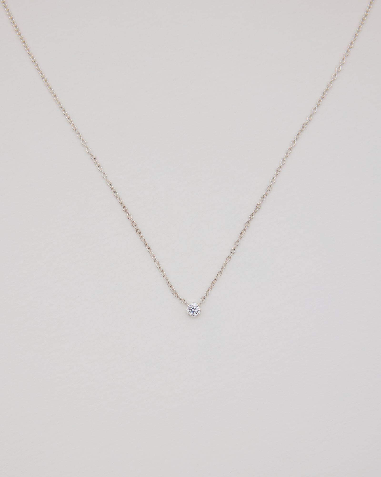 Oda Floating Necklace